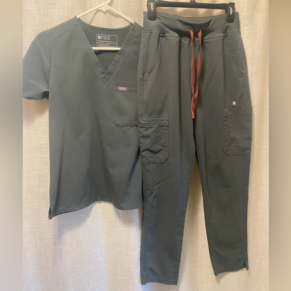 Figs scrub set rare color